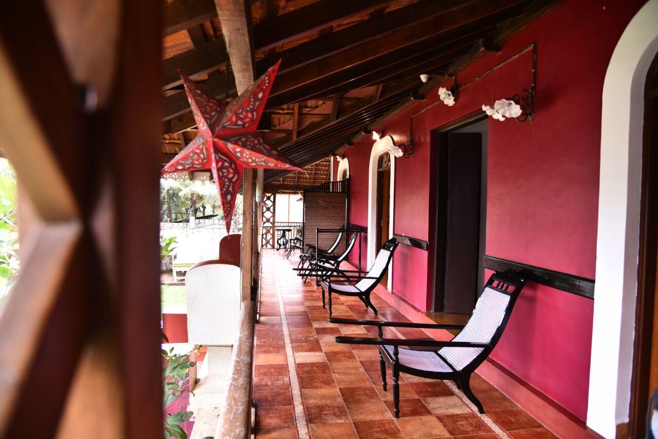 Paes Pearl Beach Villa Baga Exterior photo